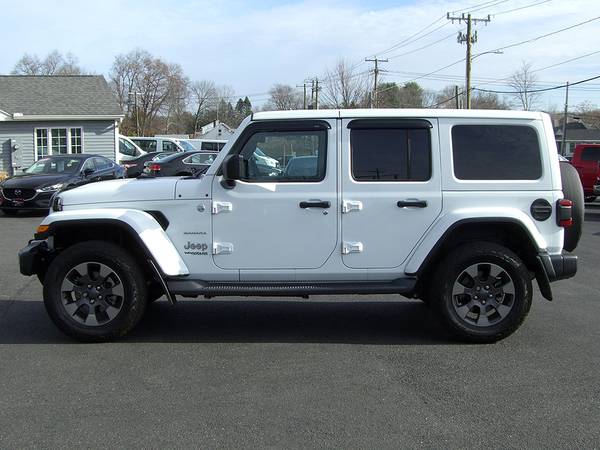 ► 2019 JEEP WRANGLER UNLIMITED SAHARA - TOTALLY LOADED WITH OPTIONS... for sale in Feeding Hills, NY – photo 2