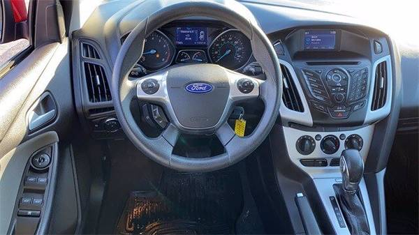 2014 Ford Focus SE hatchback Red - - by dealer for sale in Iowa City, IA – photo 8