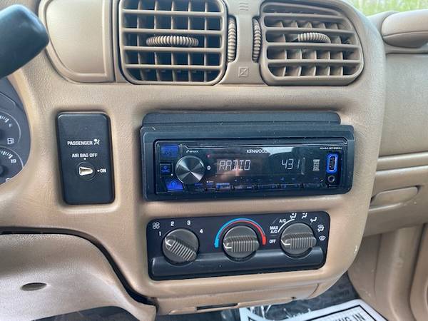 2001 GMC Sonoma SL - - by dealer - vehicle automotive for sale in Grand Blanc, MI – photo 13