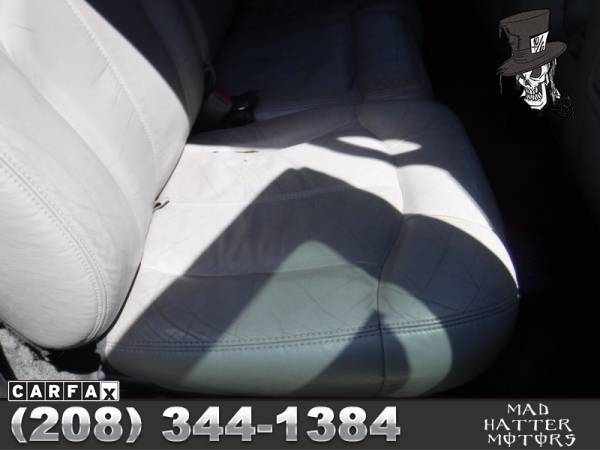 2001 Chevrolet Suburban 2500 // 4WD // 3RD RoW SeaTinG!! **MaD HaTTeR for sale in Nampa, ID – photo 12
