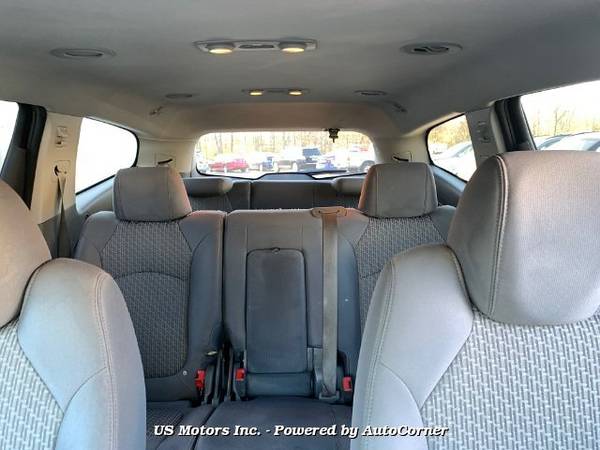 2010 Chevrolet Traverse LS FWD 6-Speed Automatic - cars & trucks -... for sale in Addison, IL – photo 10