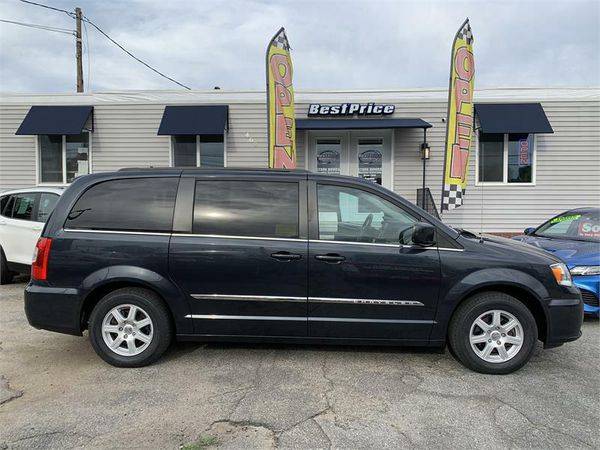 2013 CHRYSLER TOWN COUNTRY TOURING ED As Low As $1000 Down $75/Week!!! for sale in Methuen, MA – photo 9