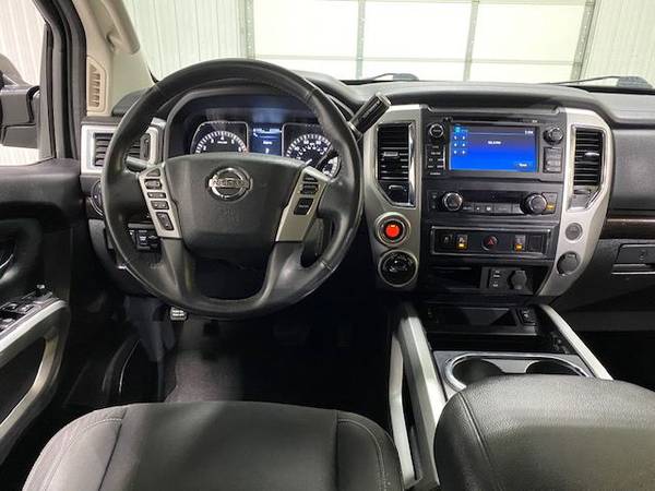 2017 Nissan Titan Crew Cab - Small Town & Family Owned! Excellent... for sale in Wahoo, NE – photo 13