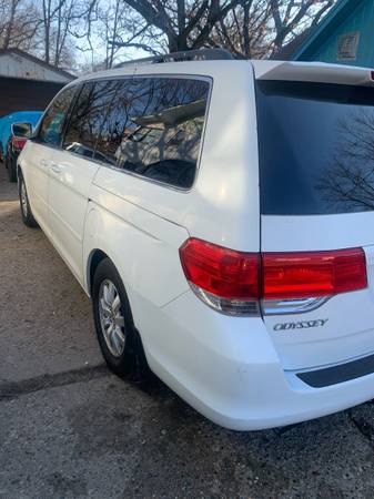 2009 Honda Odyssey - cars & trucks - by owner - vehicle automotive... for sale in Des Moines, IA – photo 6