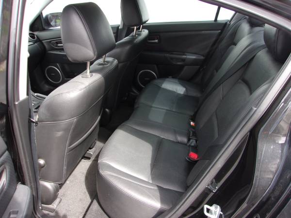2006 Mazda 3 4DR S - sporty LQQKING ride - GAS SAVER - nice - LOADED for sale in Loves Park, IL – photo 6