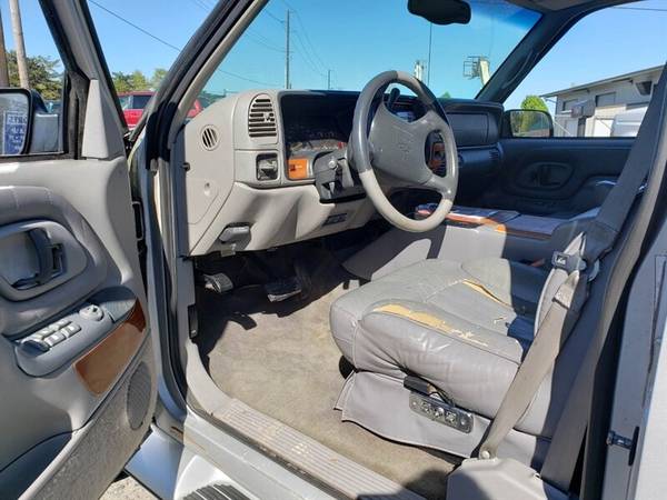 1997 Chevrolet Suburban K1500 ~!BUY HERE, PAY HERE!~ for sale in Longview, WA – photo 10