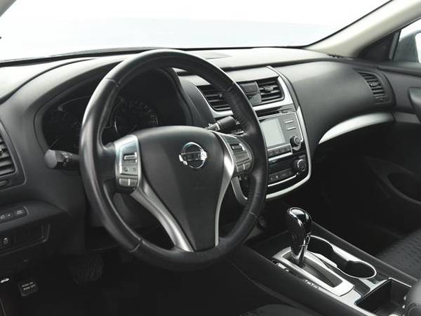 2018 Nissan Altima 2.5 SV Sedan 4D sedan Silver - FINANCE ONLINE for sale in Louisville, KY – photo 2