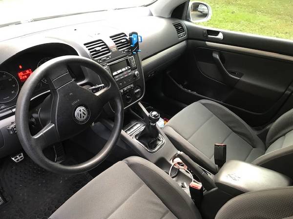 2008 VW Rabbit 5 cylinder 2.5 S- 140,000 miles - cars & trucks - by... for sale in Henrico, VA – photo 3