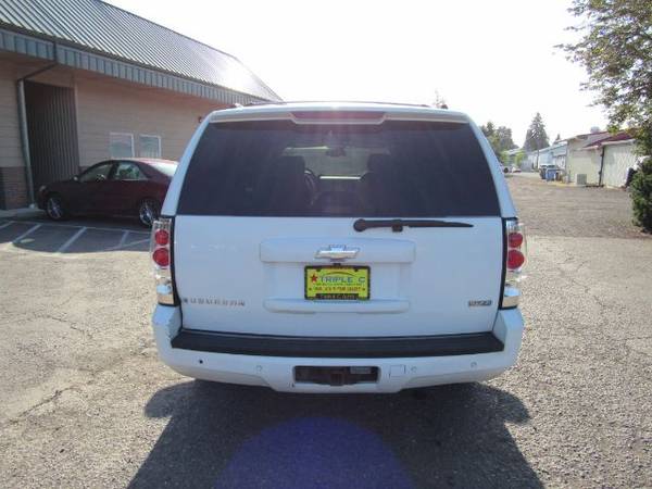 2007 Chevrolet Suburban LTZ 1500 4WD LUXURY FAMILY HAULER! HUGE... for sale in WASHOUGAL, OR – photo 6