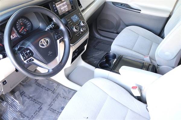 2017 Toyota Sienna FWD 4D Passenger Van/Minivan/Van LE - cars & for sale in Sunnyvale, CA – photo 16