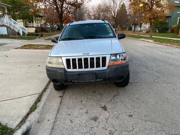 2004 Jeep Grand Cherokee Laredo 4dr 4WD SUV - cars & trucks - by... for sale in Maywood, IL – photo 2