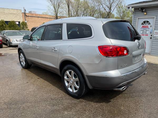 2008 BUICK ENCLAVE - LEATHER - FAMILY READY - 3RD ROW SEAT - cars & for sale in Palatine, IL – photo 7