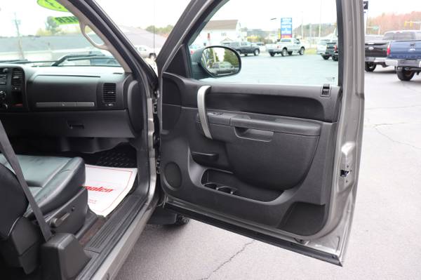 2013 Chevrolet Silverado 1500 X-CAB LT 5 3L V8 4X4 BLACK LEATHER for sale in Plaistow, ME – photo 17