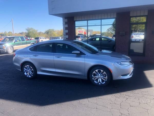 2016 CHRYSLER 200 LIMITED - cars & trucks - by dealer - vehicle... for sale in Lebanon, MO – photo 9
