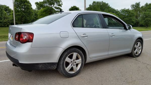 09 VW JETTA GLS - AUTO, LEATHER, PWR ROOF, LOADED, REAL NICE & CLEAN! for sale in Miamisburg, OH – photo 4