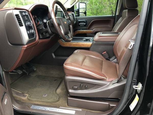 2016 Chevrolet Silverado 2500HD High Country Crew Cab Short Box 4WD for sale in Flint, MI – photo 13