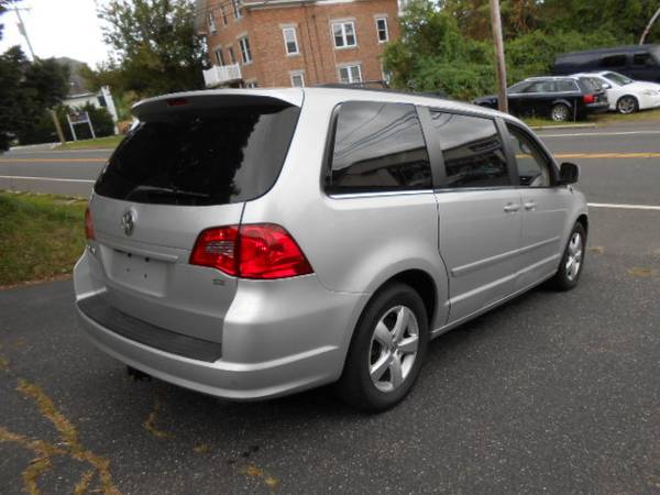 2011 Volkswagen Routan SE 102k Miles Leather 2 DVD Players Rev.... for sale in Seymour, NY – photo 4