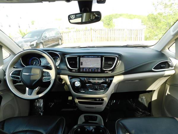 2020 Chrysler Pacifica Limited Warranty Included - Price Negotiable for sale in Fredericksburg, VA – photo 18