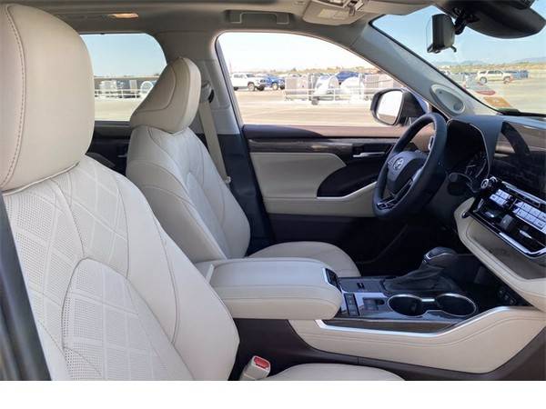 Used 2020 Toyota Highlander Platinum/10, 625 below Retail! - cars for sale in Scottsdale, AZ – photo 12