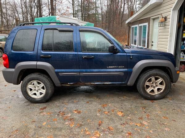 2002 JEEP LIBERTY SPORT V6 4X4 AUTOMATIC 137K - cars & trucks - by... for sale in Fort Edward, VT – photo 3