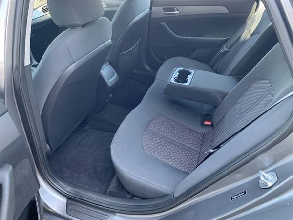 2018 Hyundai Sonata SE for sale in Sioux Falls, SD – photo 12