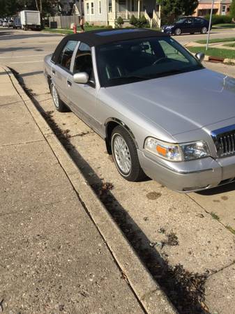 2007 Mercury Grand Marquis - cars & trucks - by owner - vehicle... for sale in Pleasant Prairie, WI – photo 12