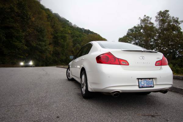 2011 Infiniti G37x (EXTREMELY well maintained) for sale in Asheville, NC – photo 2