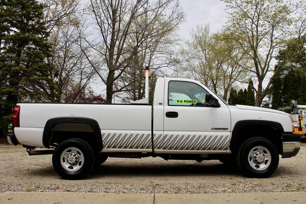 2005 CHEVY SILVERADO 2500HD LOW MILES XTRA CLEAN 8 BED - cars & for sale in Flint, MI – photo 6