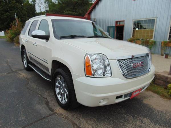 2013 GMC Yukon Denali, 107K Miles, Leather, Quads, Loaded! for sale in Alexandria, ND – photo 2