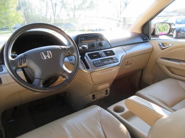 2010 Honda Odyssey 5dr EX-L - cars & trucks - by dealer - vehicle... for sale in Waterloo, IA – photo 10