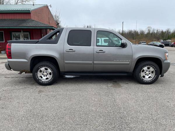 2007 Chevrolet Chevy Avalanche LS 1500 4dr Crew Cab 4WD SB - cars & for sale in Kalkaska, MI – photo 7
