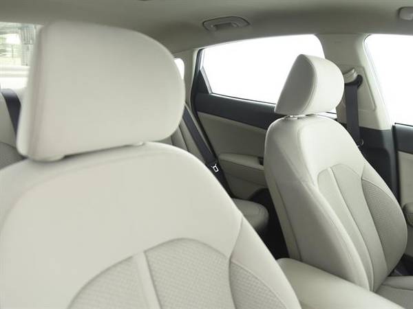 2016 Kia Optima LX Sedan 4D sedan White - FINANCE ONLINE for sale in Macon, GA – photo 5