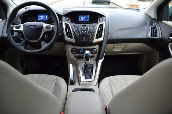 2012 FORD FOCUS SEL 2.0 4cyl. !!!ONE OWNER !!! - cars & trucks - by... for sale in Arverne, NY – photo 9