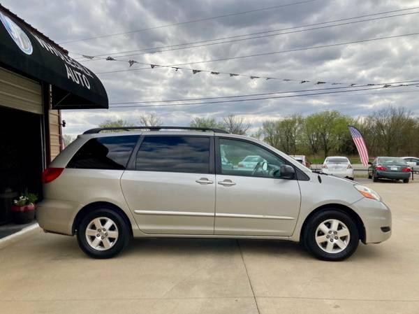 2006 Toyota Sienna CE FWD Van Inspected & Tested for sale in Broken Arrow, OK – photo 3