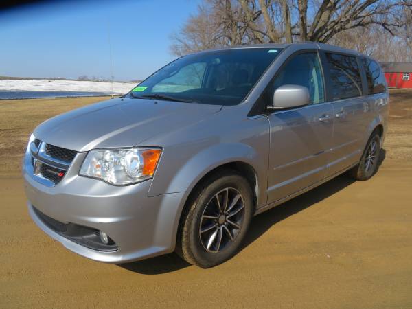 2008 CHRYSLER TOWN & COUNTRY, 145K - - by dealer for sale in Wells, MN – photo 9