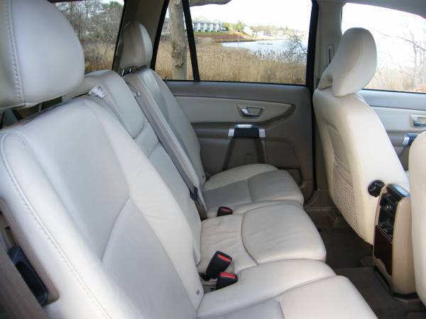 2008 Volvo XC90 All Wheel Drive Third Row Seating Must See Gorgeous... for sale in East Providence, NY – photo 23