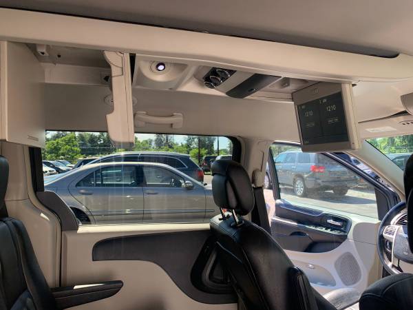 2014 Chrysler Town & Country Touring Leather BackUp Camera LCD Screen for sale in Jeffersonville, KY – photo 18