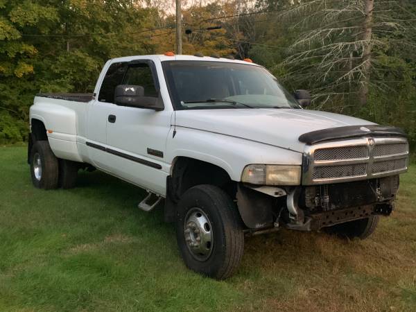 01 ram 3500 Cummins dually for sale in Columbia, CT – photo 4