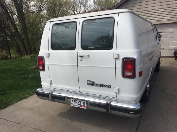 1993 Dodge Ram Maxi van Extra long extended one owner 34000 miles for sale in Cottage Grove, WI – photo 3
