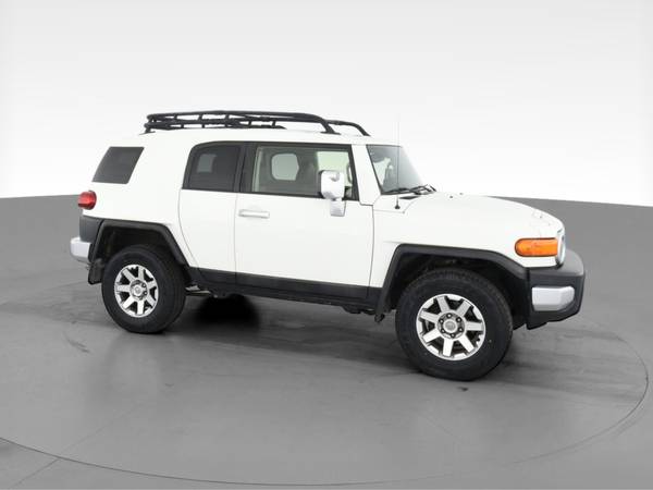 2014 Toyota FJ Cruiser Sport Utility 2D suv White - FINANCE ONLINE -... for sale in Raleigh, NC – photo 14