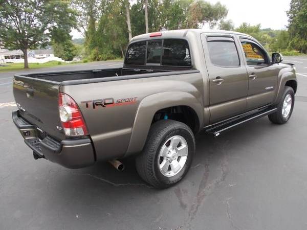 2015 Toyota Tacoma 4WD DOUBLE CAB V6 TRD SPORT - cars & trucks - by... for sale in Cohoes, NY – photo 6