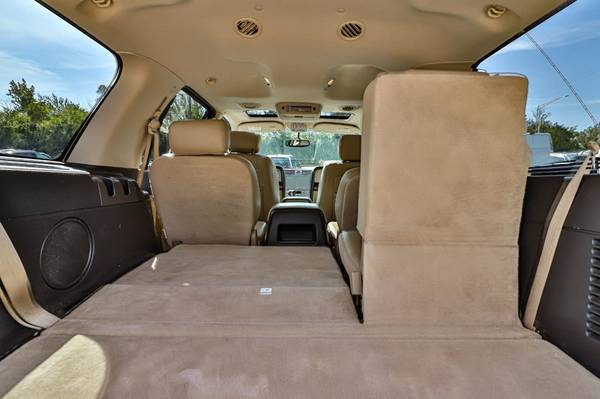 2005 *Lincoln* *Navigator* *4dr 4WD Ultimate* for sale in Oak Forest, IL – photo 18