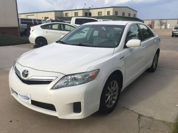 2011 TOYOTA CAMRY HYBRID Leather NICE - Save Big on Gas - 114mo_0dn for sale in Frederick, WY – photo 7