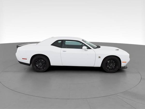 2019 Dodge Challenger R/T Scat Pack Coupe 2D coupe White - FINANCE -... for sale in Westport, NY – photo 13