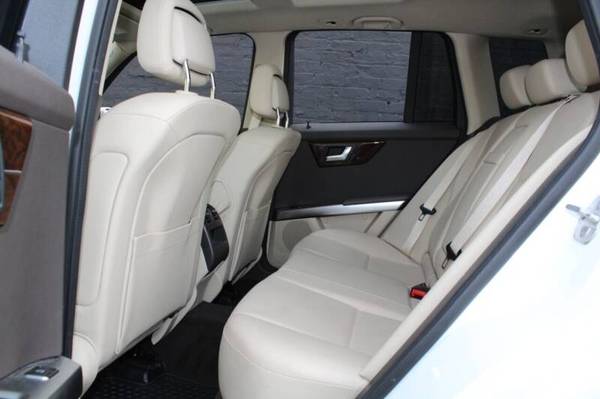 ★ 2015 MERCEDES BENZ GLK 350 4MATIC! LOADED!! WOW! OWN $269/MO! -... for sale in Great Neck, NY – photo 17