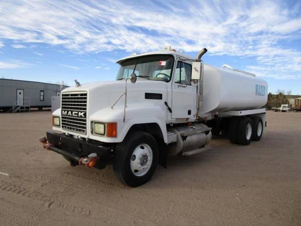 2002 Mack CH613 T/A Water Truck - cars & trucks - by dealer -... for sale in Albuquerque, NM – photo 2