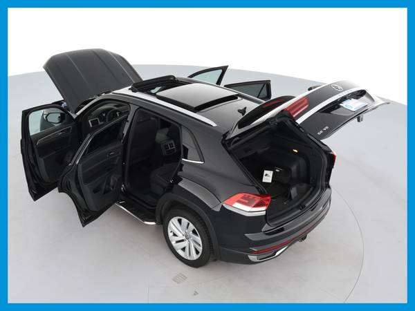 2020 VW Volkswagen Atlas Cross Sport SE 4Motion w/Technology Sport for sale in Springfield, MA – photo 3