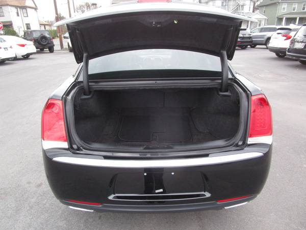2016 CHRYSLER 300C PLATINUM - CLEAN CAR FAX - NAVIGATION - SUNROOF -... for sale in Moosic, PA – photo 16
