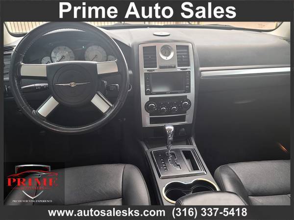 2010 CHRYSLER 300 TOURING - - by dealer - vehicle for sale in Wichita, KS – photo 8