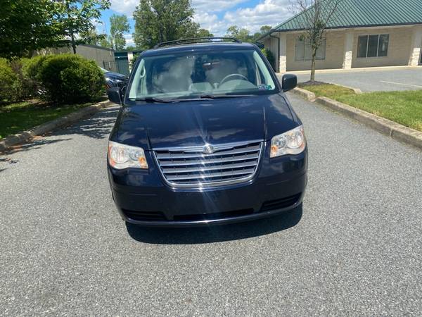 2010 Chrysler Town & country for sale in Bear, DE – photo 4